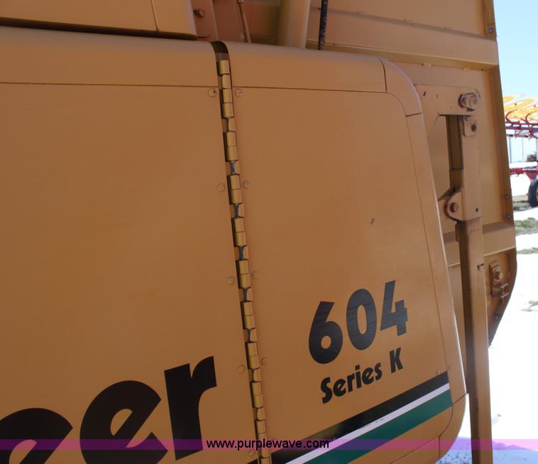 image for item AA9089 1993 Vermeer 604 Series K round baler