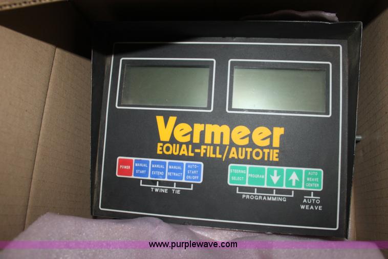 image for item AA9089 1993 Vermeer 604 Series K round baler