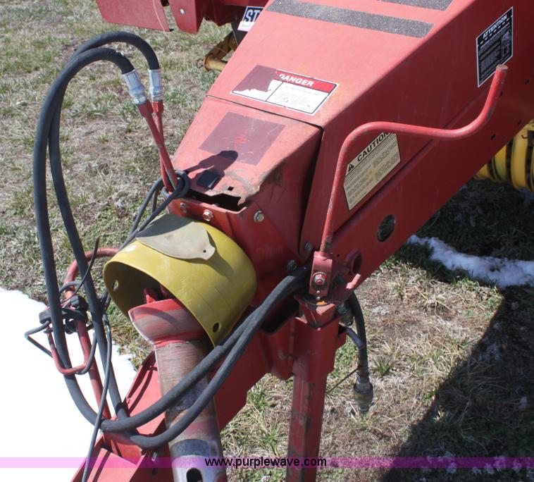 image for item AA9091 1991 New Holland 660 round baler