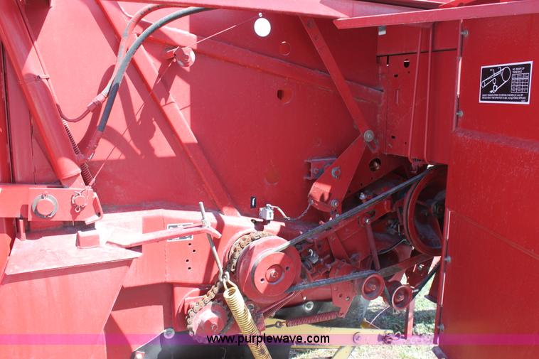 image for item AA9091 1991 New Holland 660 round baler