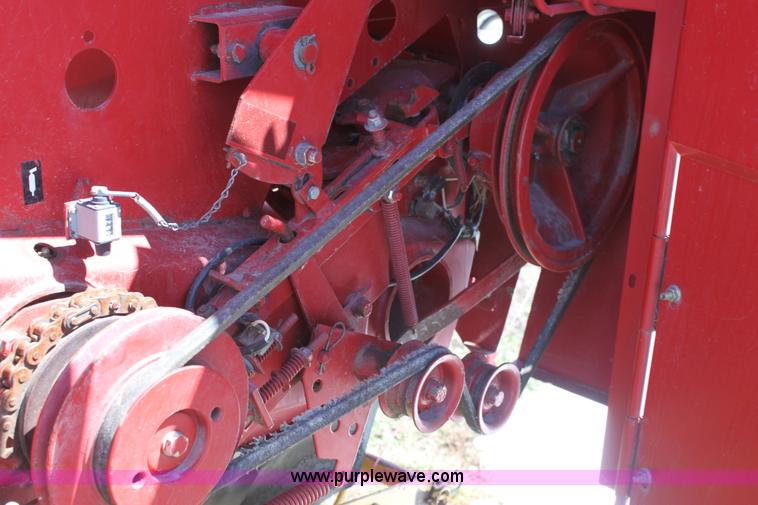 image for item AA9091 1991 New Holland 660 round baler