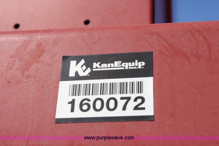 image for item AA9091 1991 New Holland 660 round baler