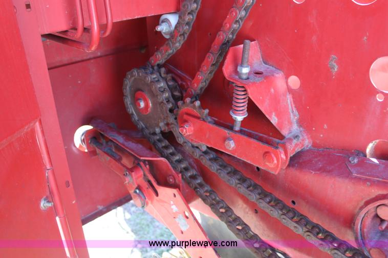 image for item AA9091 1991 New Holland 660 round baler