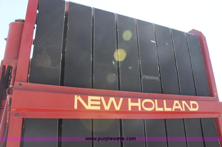 image for item AA9091 1991 New Holland 660 round baler