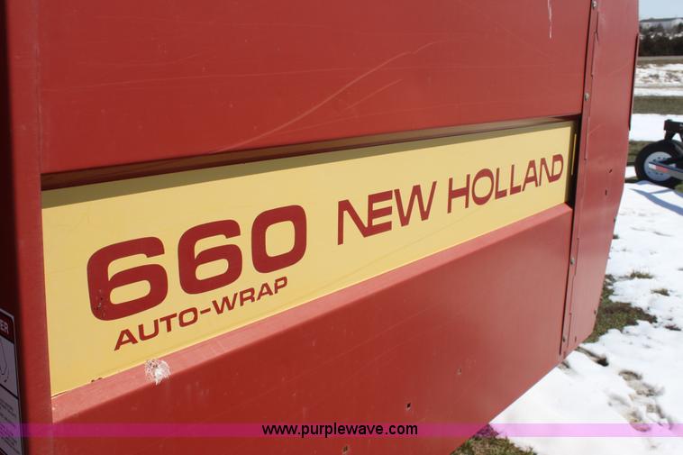 image for item AA9091 1991 New Holland 660 round baler