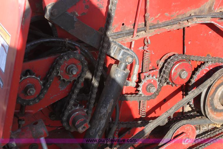 image for item AA9137 1997 Case IH 8465A round baler