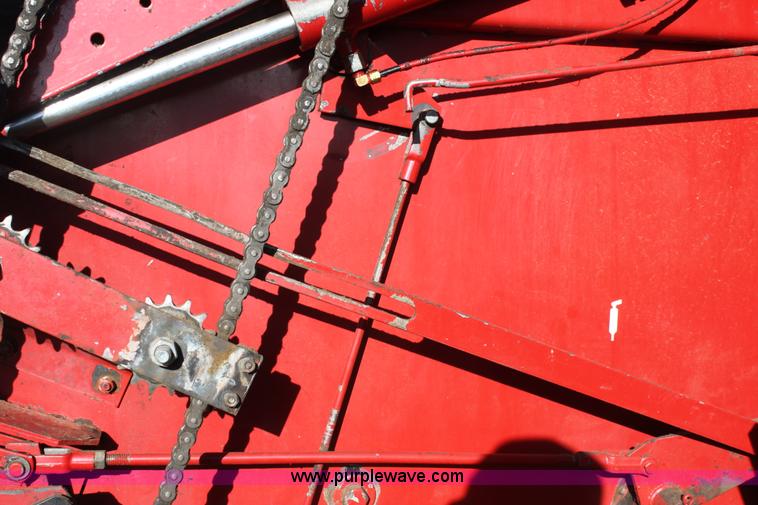 image for item AA9137 1997 Case IH 8465A round baler