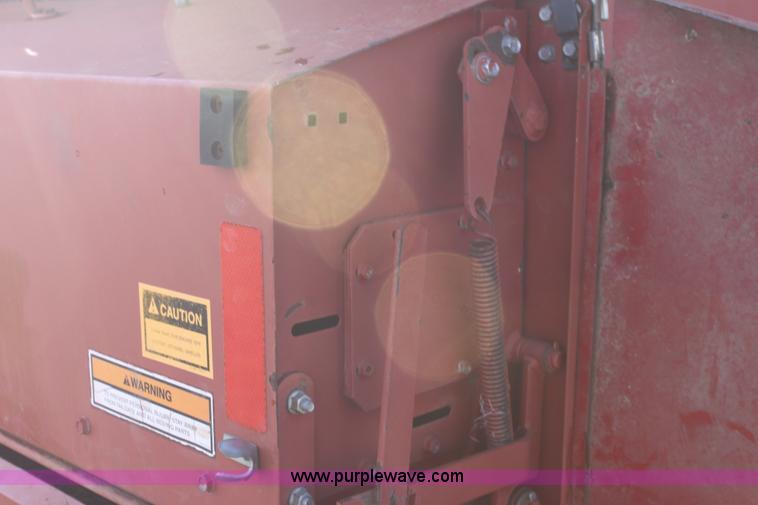 image for item AA9137 1997 Case IH 8465A round baler