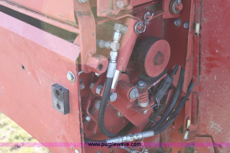 image for item AA9137 1997 Case IH 8465A round baler