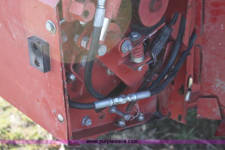 image for item AA9137 1997 Case IH 8465A round baler
