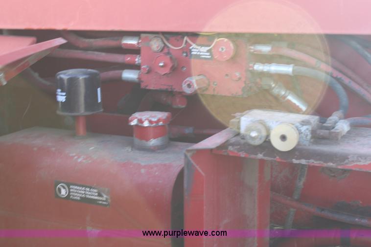 image for item AA9137 1997 Case IH 8465A round baler