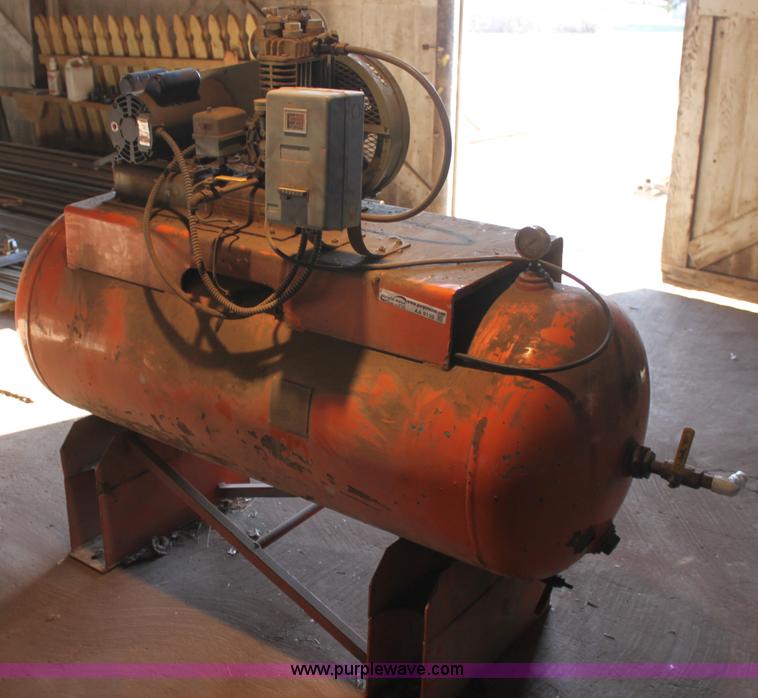 image for item AA9139 1981 Manchester 80 gallon air compressor