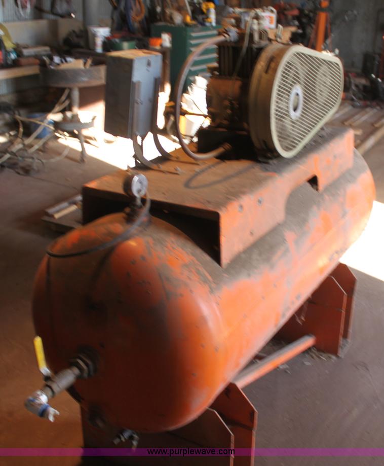 image for item AA9139 1981 Manchester 80 gallon air compressor