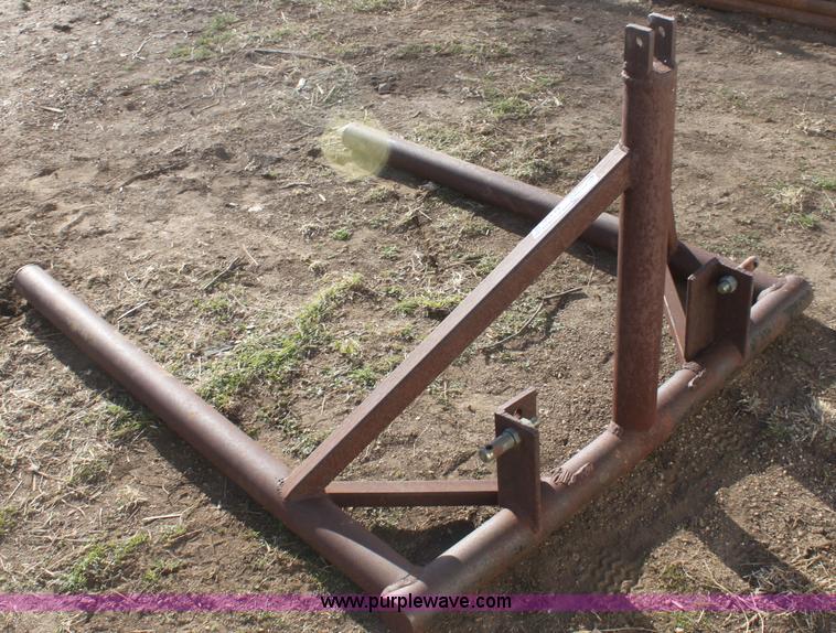 image for item AA9142 Three point bale spear