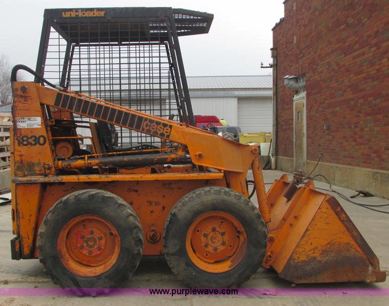 image for item AB9432 1977 Case 1830 skid steer