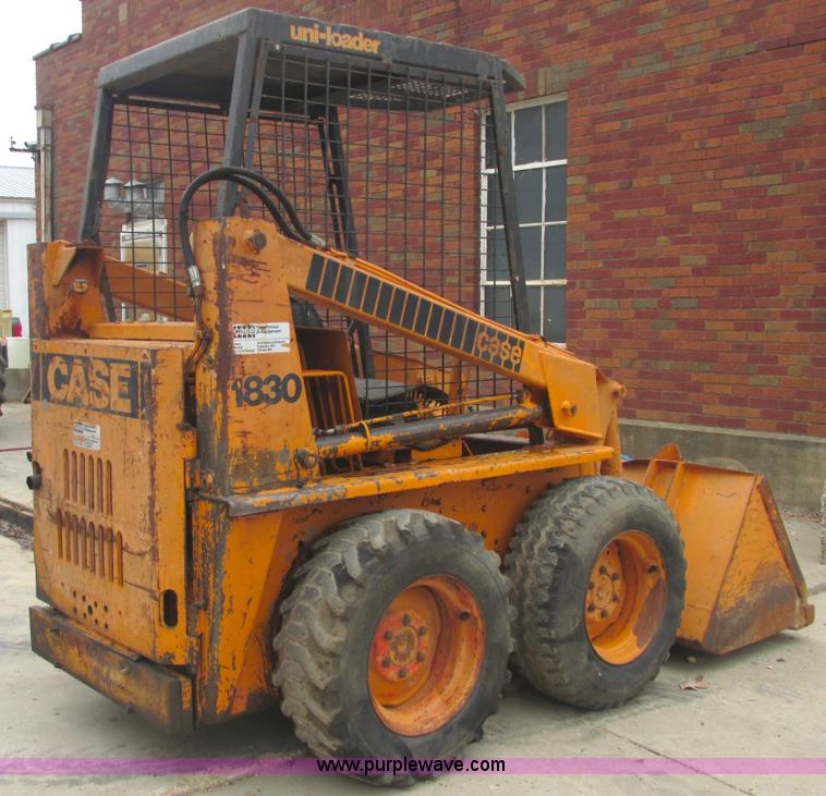 image for item AB9432 1977 Case 1830 skid steer