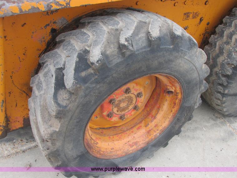 image for item AB9432 1977 Case 1830 skid steer