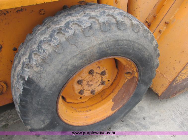 image for item AB9432 1977 Case 1830 skid steer