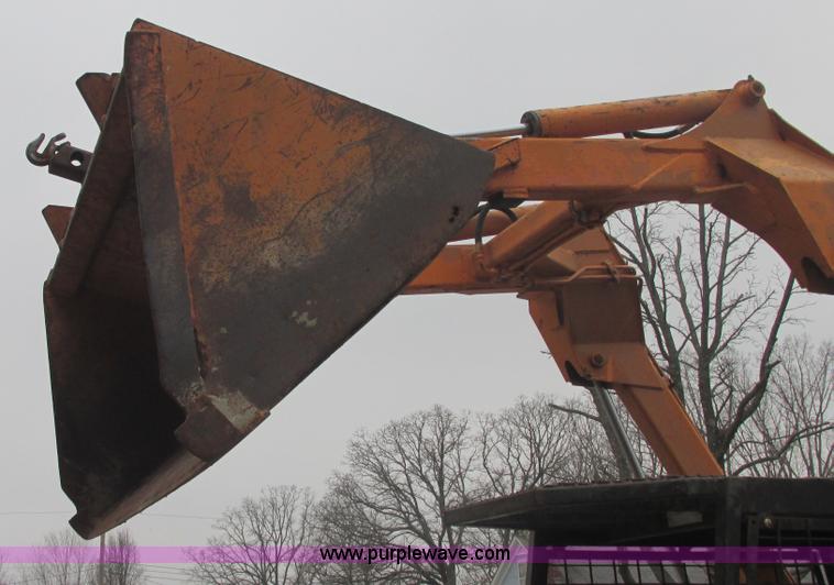 image for item AB9432 1977 Case 1830 skid steer