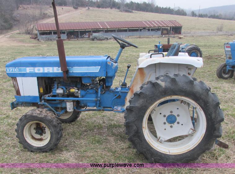 image for item AB9433 1984 Ford 1710 tractor