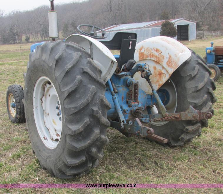 image for item AB9434 1967 Ford 5000 tractor