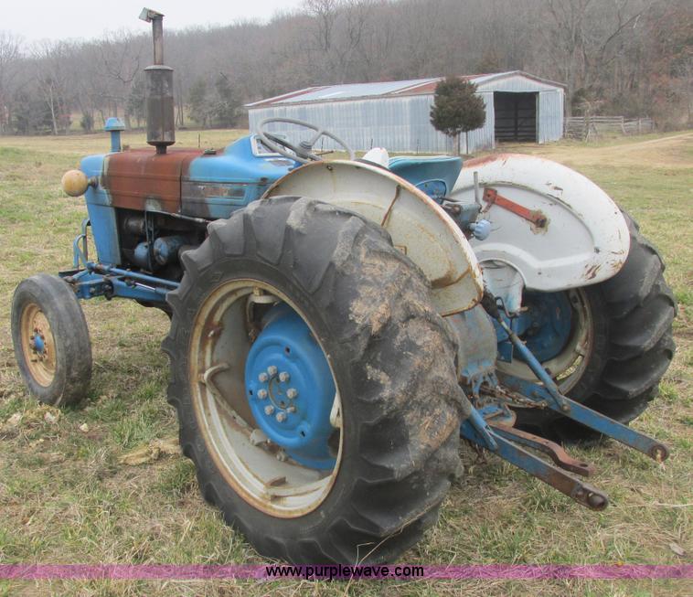 image for item AB9435 Ford 3000 tractor