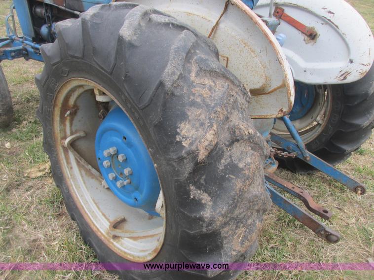 image for item AB9435 Ford 3000 tractor