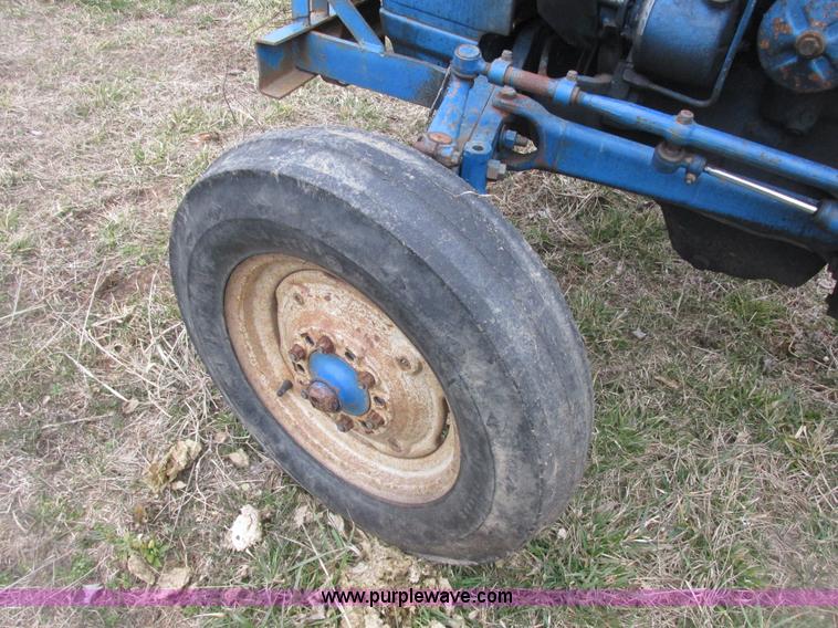 image for item AB9435 Ford 3000 tractor