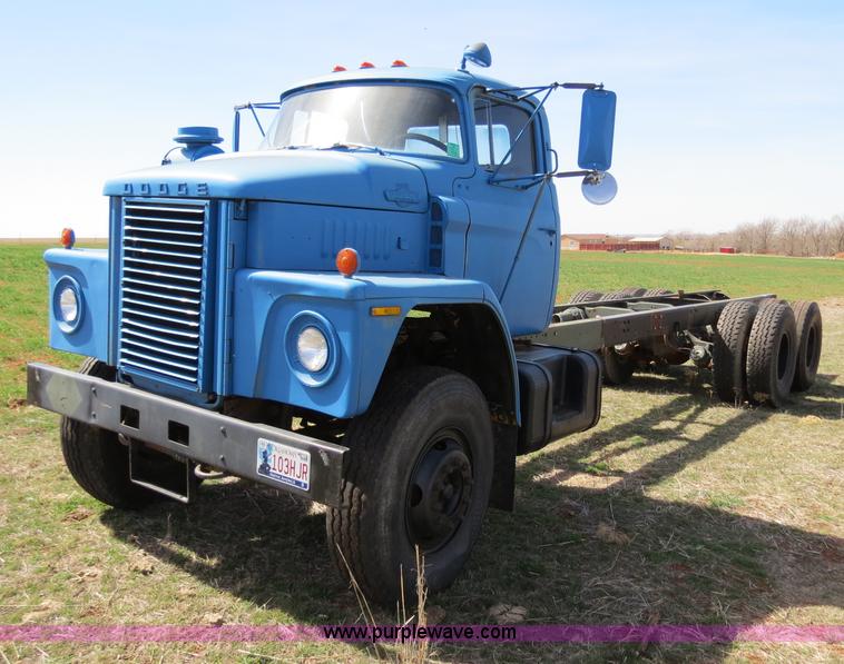 image for item B4666 1971 Dodge T80 cab and chassis