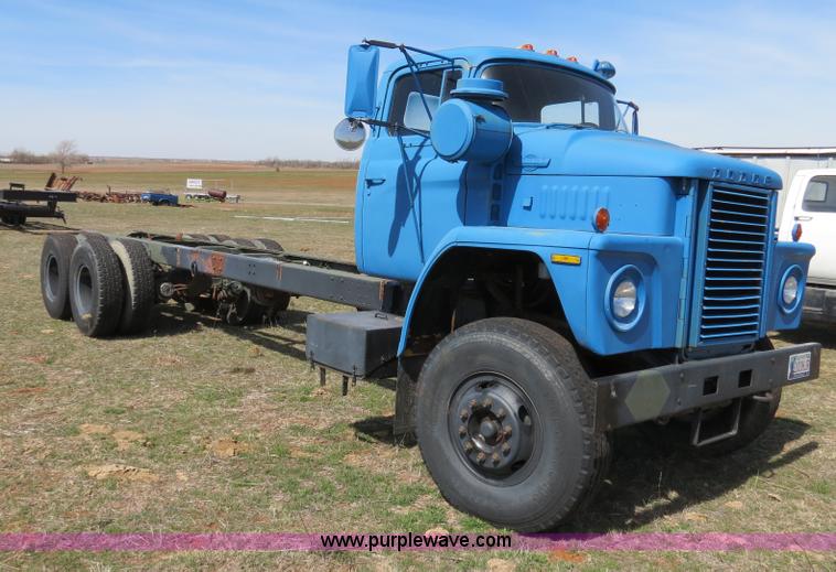 image for item B4666 1971 Dodge T80 cab and chassis