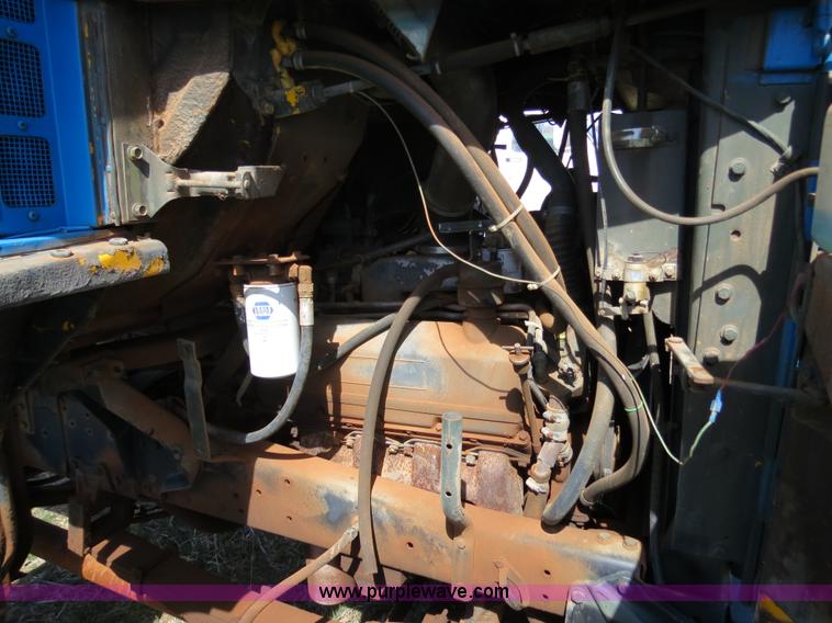 image for item B4666 1971 Dodge T80 cab and chassis