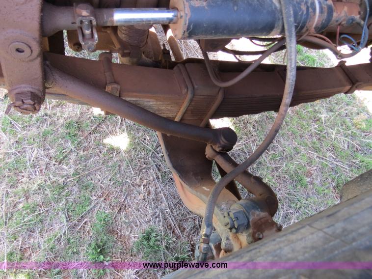 image for item B4666 1971 Dodge T80 cab and chassis