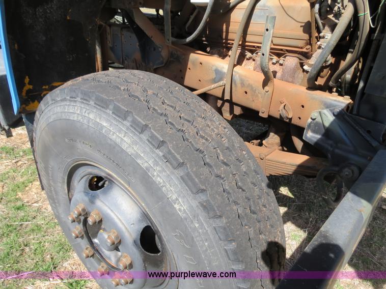 image for item B4666 1971 Dodge T80 cab and chassis