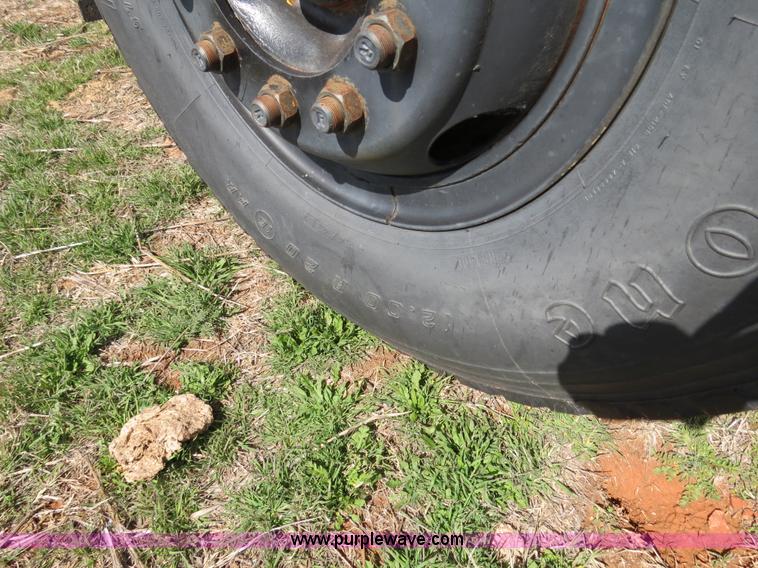 image for item B4666 1971 Dodge T80 cab and chassis