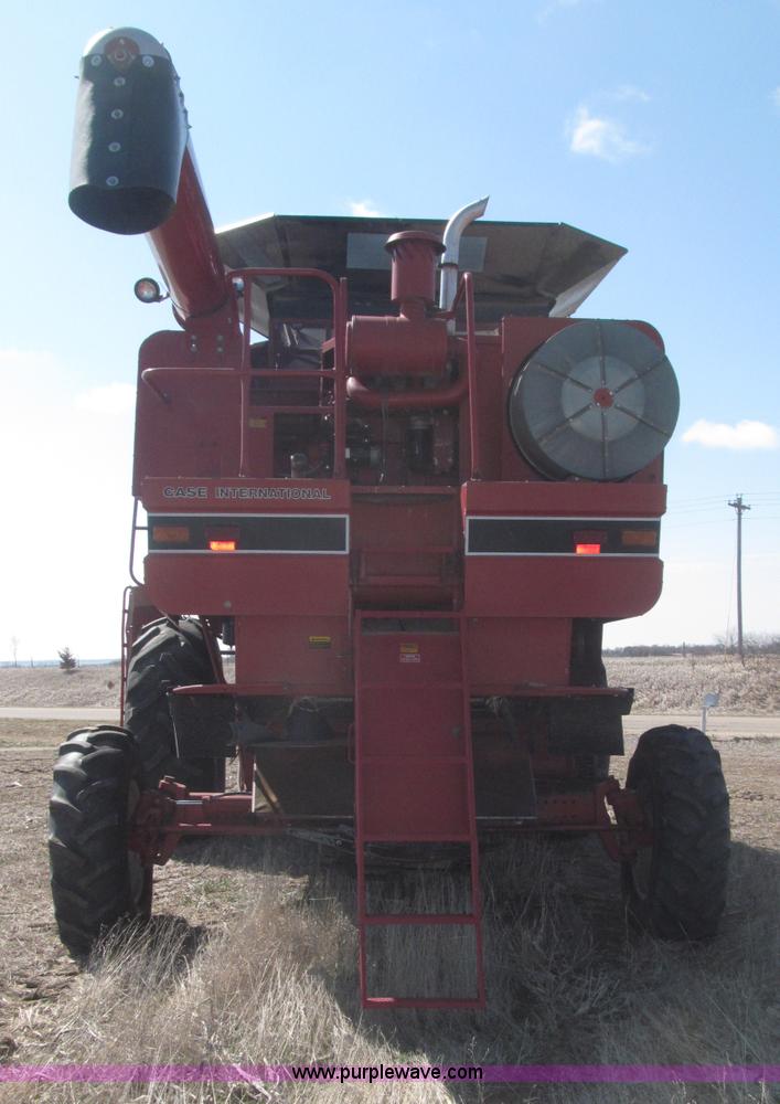 image for item B5438 1992 Case IH 1680 Axial-Flow combine