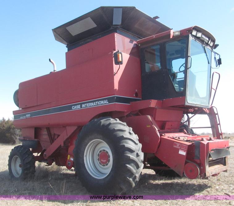 image for item B5438 1992 Case IH 1680 Axial-Flow combine