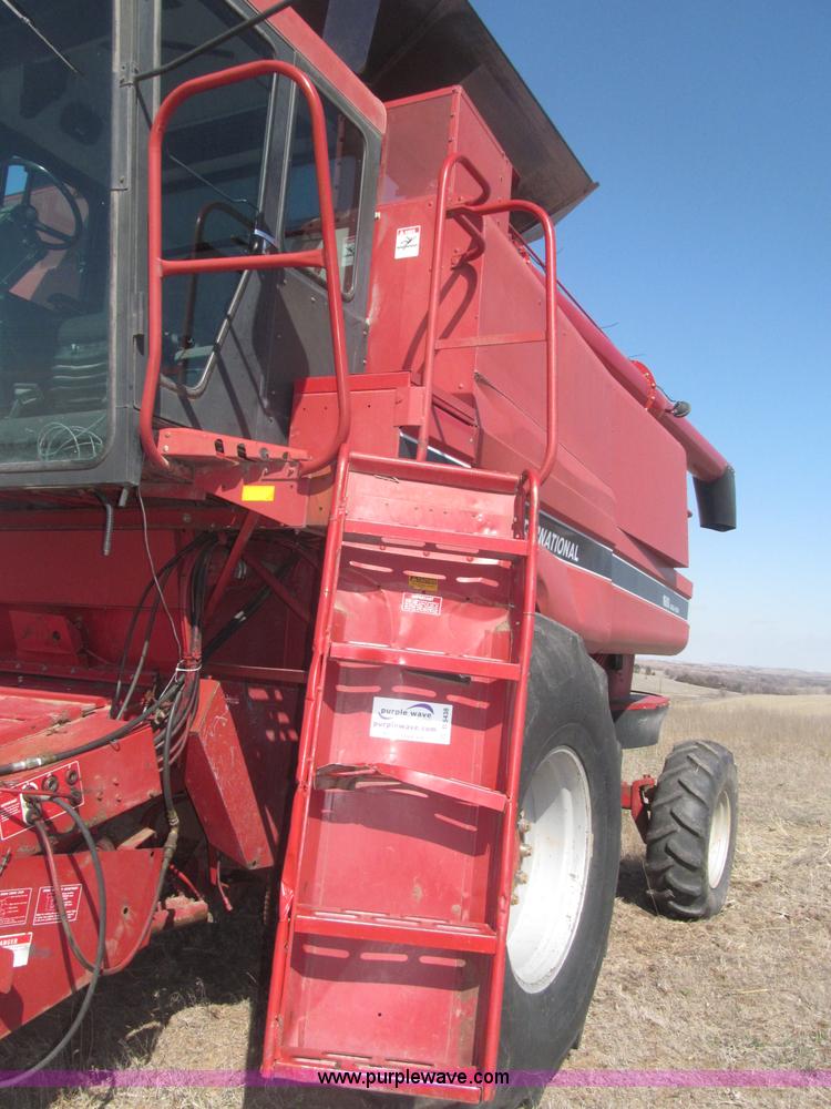 image for item B5438 1992 Case IH 1680 Axial-Flow combine