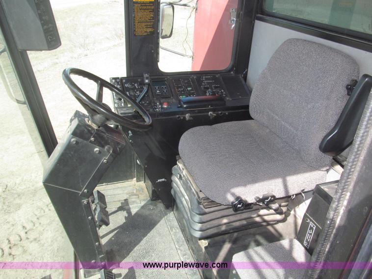 image for item B5438 1992 Case IH 1680 Axial-Flow combine