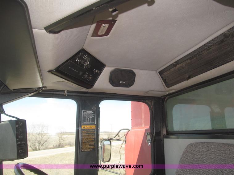 image for item B5438 1992 Case IH 1680 Axial-Flow combine