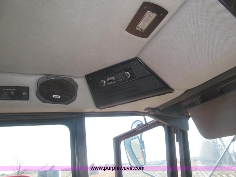 image for item B5438 1992 Case IH 1680 Axial-Flow combine