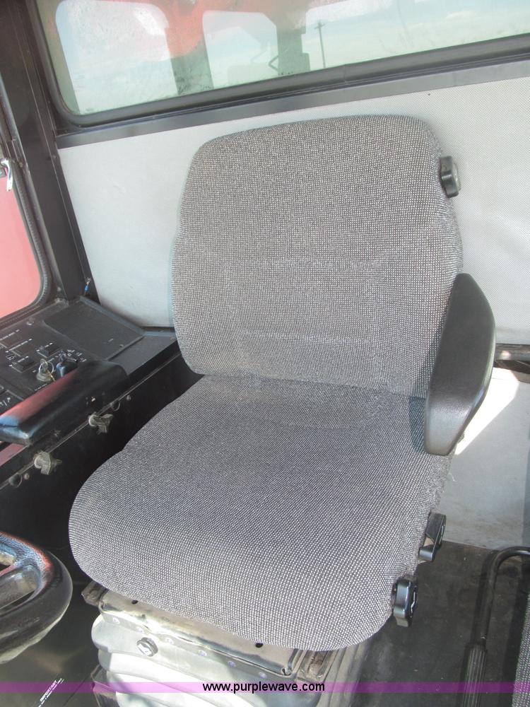 image for item B5438 1992 Case IH 1680 Axial-Flow combine