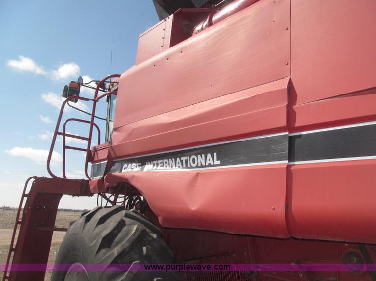 image for item B5438 1992 Case IH 1680 Axial-Flow combine