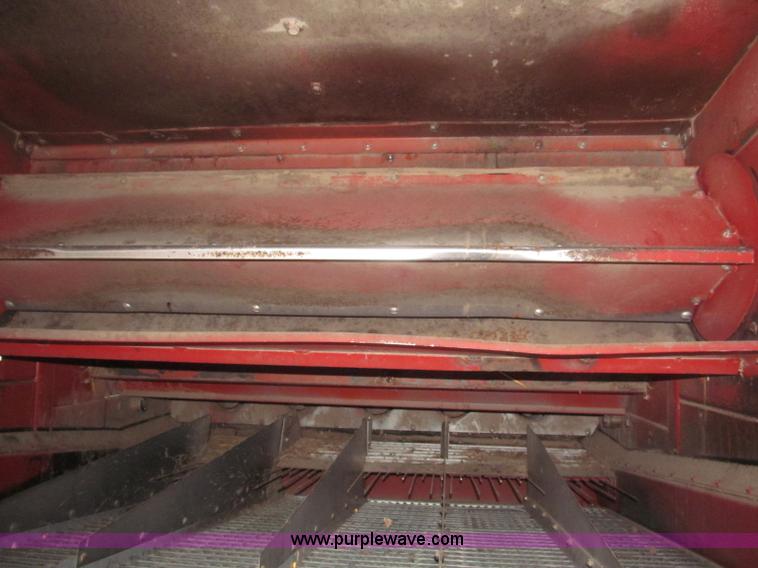 image for item B5438 1992 Case IH 1680 Axial-Flow combine