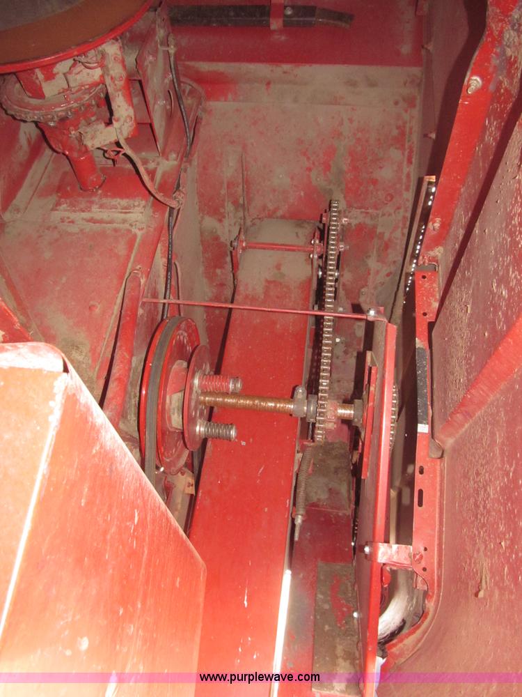 image for item B5438 1992 Case IH 1680 Axial-Flow combine