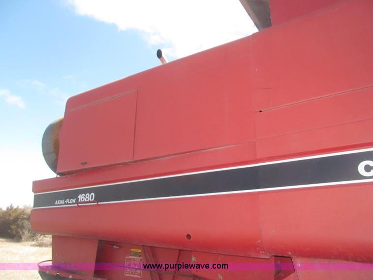 image for item B5438 1992 Case IH 1680 Axial-Flow combine