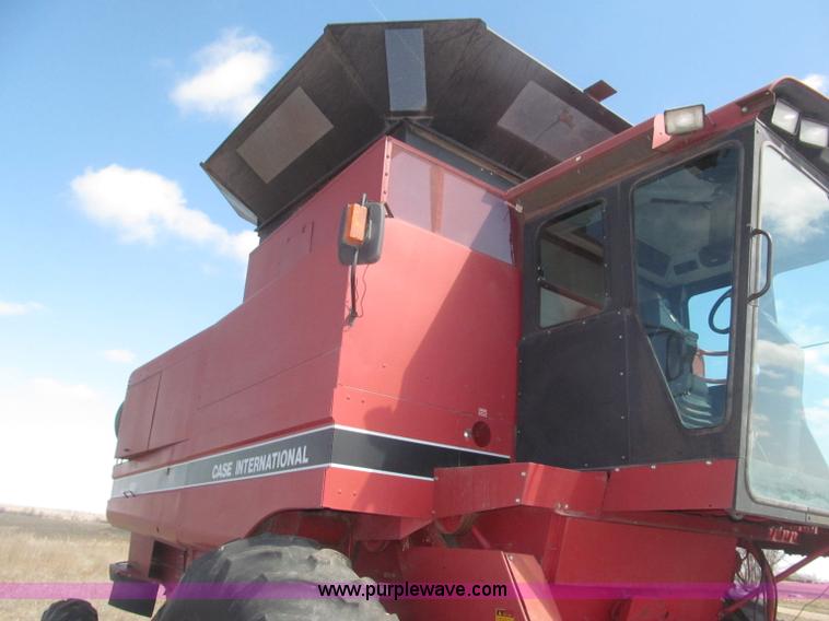 image for item B5438 1992 Case IH 1680 Axial-Flow combine