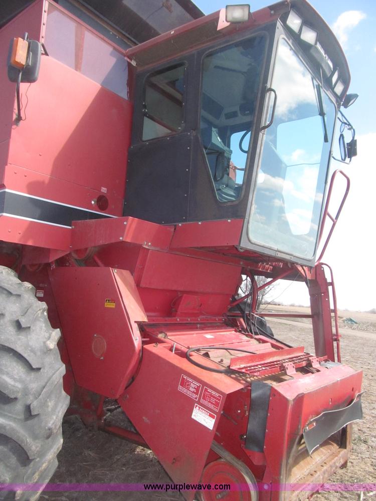 image for item B5438 1992 Case IH 1680 Axial-Flow combine