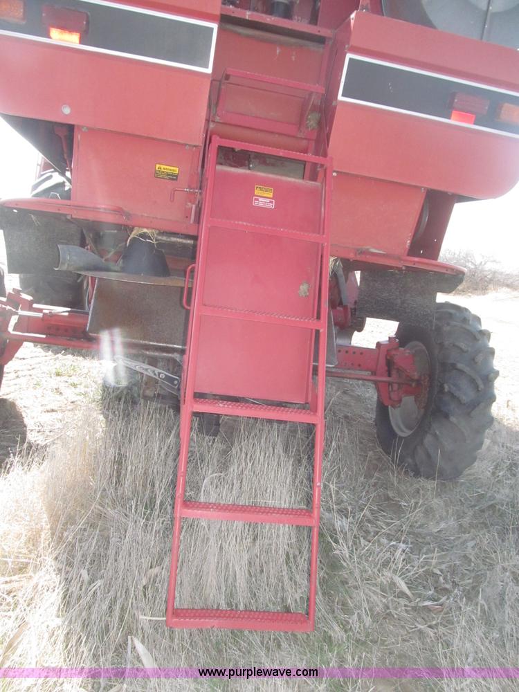 image for item B5438 1992 Case IH 1680 Axial-Flow combine