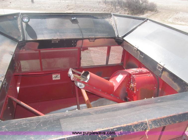 image for item B5438 1992 Case IH 1680 Axial-Flow combine