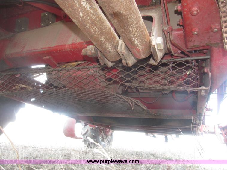image for item B5438 1992 Case IH 1680 Axial-Flow combine